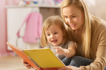 Família sênior ou cuidador para cuidados infantis?